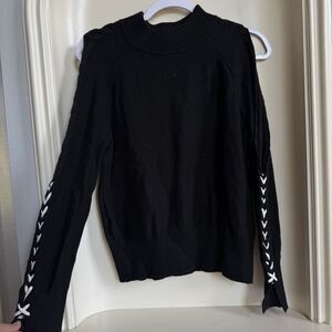 1 State Black with White Stitching Cold Shoulder Sweater Size Medium